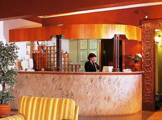 Leo Hotel Leonessa Exterior photo